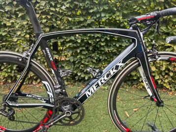 Prachtige Eddy Merckx EMX 525 Di2 full Carbon beschikbaar voor biedingen