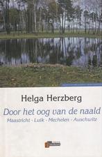 Door het oog van de naald (Helga Herzberg), Ophalen of Verzenden
