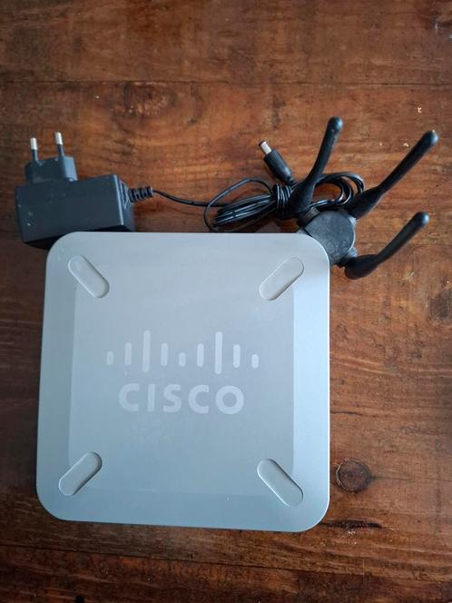 Routeur de sécurité sans fil N Gigabit Cisco Small Business, Computers en Software, Routers en Modems, Zo goed als nieuw, Router