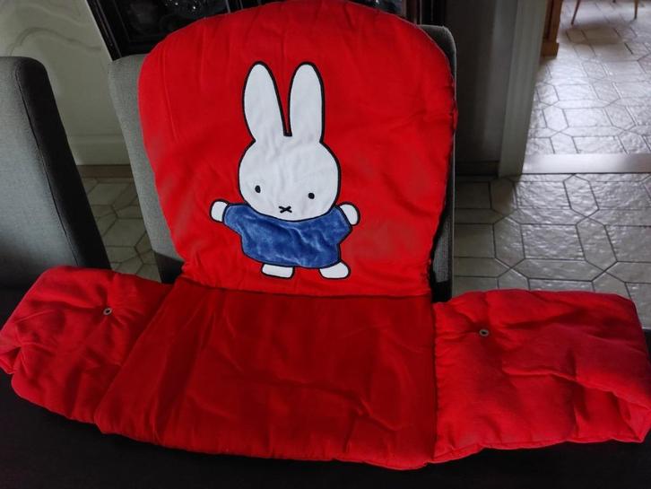 Rood zitkussen ( Nijntje) voor in de kinderstoel (2 stuks), Kinderen en Baby's, Kinderstoelen, Ophalen