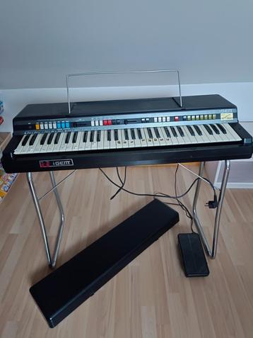 GEM SPRINTER 61 Piano Synthétiseur Orgue disponible aux enchères