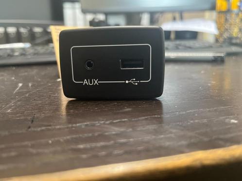 AUX/USB aansluiting van een Fiat Doblo, Auto-onderdelen, Elektronica en Kabels, Gebruikt, 3 maanden garantie