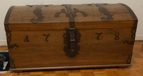 Kist Louis XV slotplaat 1778 (cert. erkend antiquair), Antiek en Kunst, Antiek | Meubels | Kasten, Ophalen