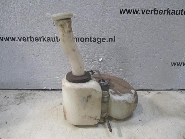 RUITENSPROEIERRESERVOIR Volvo 940 II (01-1990/10-1998), Auto-onderdelen, Ruiten en Toebehoren, Volvo, Gebruikt