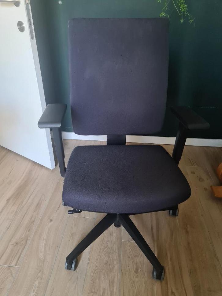 Bureaustoel van Viasit, Huis en Inrichting, Bureaustoelen, Gebruikt, Bureaustoel, Grijs, Ophalen