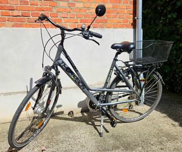 Vélo style hollnadais (non électrique) beschikbaar voor biedingen