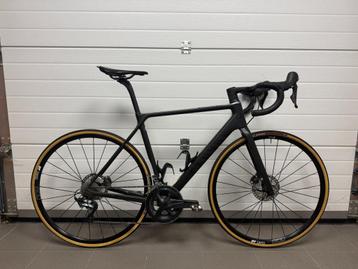 Canyon Ultimate CF SL Disc 8.0  beschikbaar voor biedingen