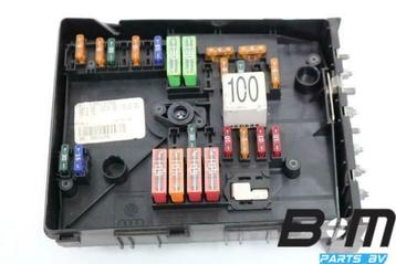 Zekeringkast in motorruimte VW Jetta 1K 1K0937125A beschikbaar voor biedingen