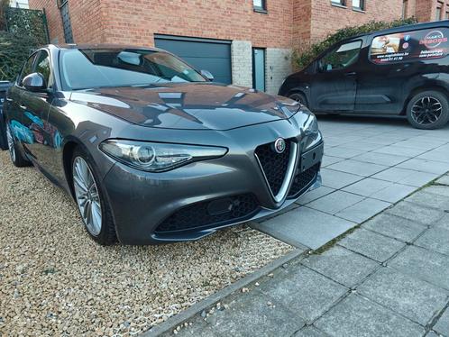 Alfa giulia 2.2 jtd 136 ch boîte auto année 2016, Auto's, Alfa Romeo, Particulier, Giulia, Zetelverwarming, Automaat, Leder, Ophalen