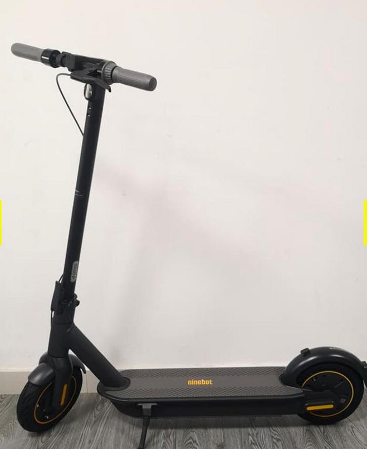 Ninebot segway, Fietsen en Brommers, Steps, Zo goed als nieuw, Ophalen of Verzenden