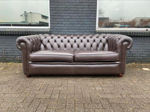 Chesterfield zetel donker bruin GRATIS BEZORGD, Huis en Inrichting, Zetels | Voetbanken en poefs, Leer, Ophalen of Verzenden