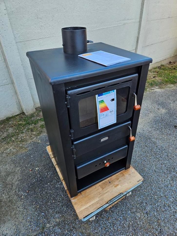 Nieuwe houtkachel 10.4 kw voor 240m3 in originele verpakking, Tuin en Terras, Terrasverwarmers, Ophalen