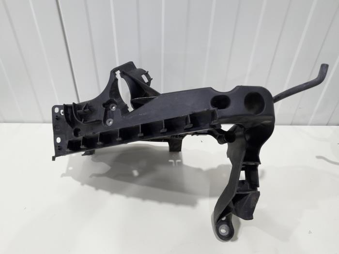 Cadre phare gauche d'un Audi A5, Autos : Pièces & Accessoires, Carrosserie & Tôlerie, Audi, Utilisé, 3 mois de garantie, Enlèvement ou Envoi