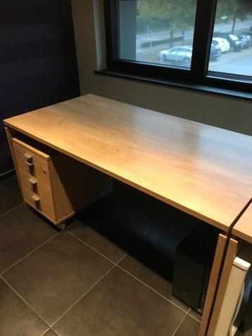 EIKEN BUREAU beschikbaar voor biedingen