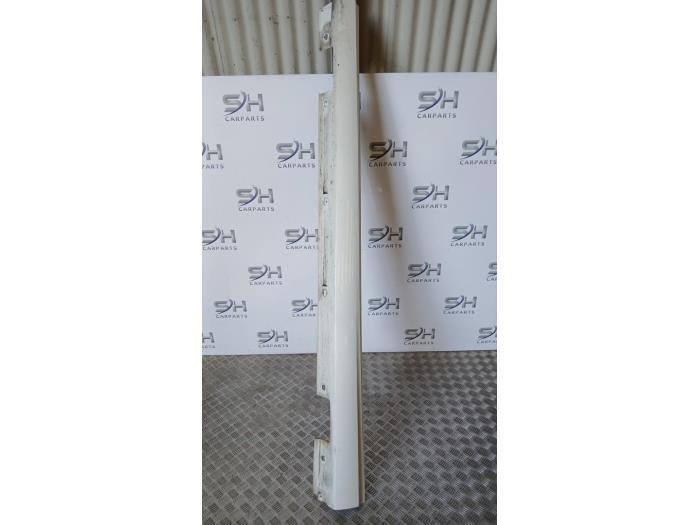 Zijskirt links van een Mercedes B-Klasse (650), Auto-onderdelen, Carrosserie, Mercedes-Benz, Gebruikt, 3 maanden garantie, Ophalen of Verzenden