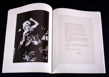 HEROES: uniek fotoboek Belgische artiesten over hun helden beschikbaar voor biedingen