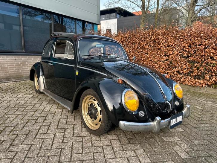 Volkswagen kever met ragtop dak uit 1960, Auto's, Oldtimers, Bedrijf, Volkswagen, Benzine, Handgeschakeld, Zwart, Grijs, Leder en Stof