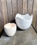 Set van 2 stenen bloempotjes - Paasperiode, Tuin en Terras, Bloempotten, Ophalen of Verzenden, Zo goed als nieuw, Steen