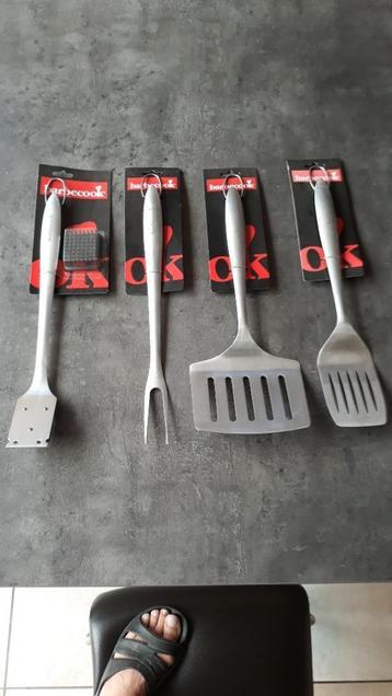 BBQ set  beschikbaar voor biedingen