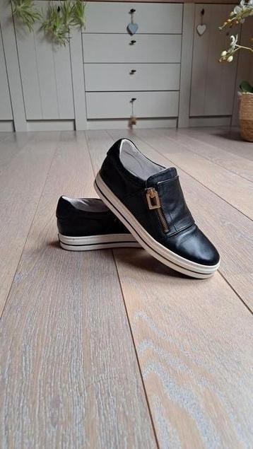 Maja sneakers met rits beschikbaar voor biedingen
