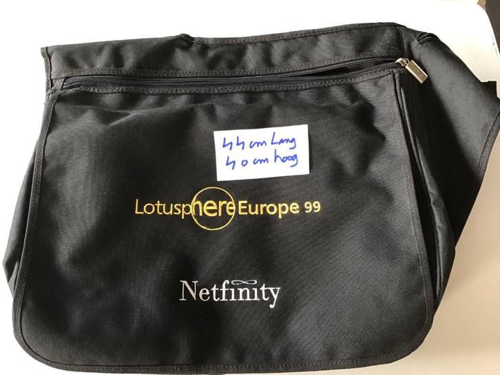 nieuwe laptoptas Lotus van 44 cm lang, Computers en Software, Laptoptassen, Nieuw, Ophalen of Verzenden