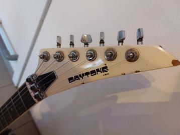 ..Daytone L.M.H. Musical Instrument SPRL — Belgie. beschikbaar voor biedingen