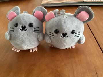 Twee kleine muizen knuffels muis ophangkoord 7 cm muisjes 