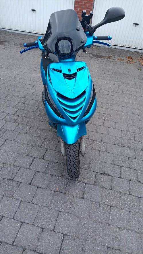 Piaggio zip 4t, Fietsen en Brommers, Scooters | Piaggio, Zo goed als nieuw, Zip, Klasse A (25 km/u), Benzine, Ophalen