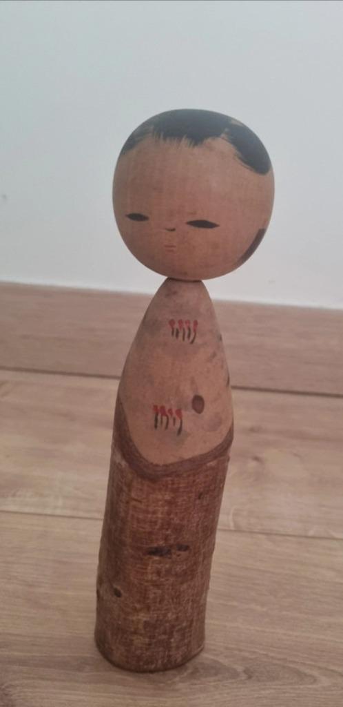 Prachtige Vintage boomschors Kokeshi van Teiko, Antiek en Kunst, Kunst | Beelden en Houtsnijwerken, Verzenden