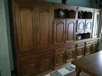 Wandmeubel  beschikbaar voor biedingen