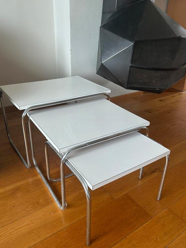 Set van 3 witte nesttafels – retro design, Huis en Inrichting, Tafels | Bijzettafels, Zo goed als nieuw, Rechthoekig, Ophalen