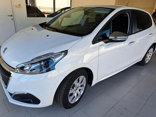 Peugeot 208 1200cc benz.slechts 6500 km bijna nieuw, Auto's, Peugeot, Bedrijf, Benzine, Euro 6, 5 deurs, Wit, Voorwielaandrijving