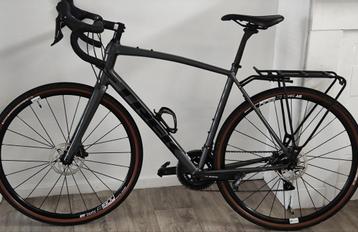 Vélo Gravel Trek Domane 5 2023 taille L disponible aux enchères