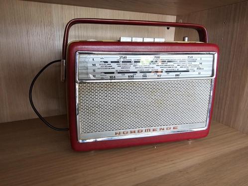 Vintage Nordmende Transita (omgebouwd)transistorradio uit de, Antiek en Kunst, Antiek | Tv's en Audio, Ophalen of Verzenden