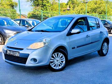 Renault Clio 1.2 ESSENCE 101CV - 1ER PRO - AIRCO - 5 POR beschikbaar voor biedingen