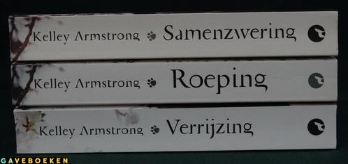 Darkness Rising - Kelley Armstrong - Full Moon - 3x - Paperb, Boeken, Fantasy, Gelezen, Ophalen of Verzenden