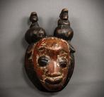 Masque Punu du Gabon de 39 cm de haut, Enlèvement