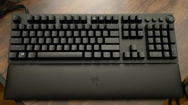 Razer Huntsman v2 ANALOOG, Computers en Software, Toetsenborden, Zo goed als nieuw, Azerty, Bedraad, Ergonomisch, Gaming toetsenbord