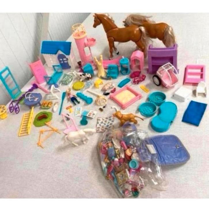 Partij oud vintage speelgoed, barbie cindy stacie mattel set, Verzamelen, Poppen, Zo goed als nieuw, Accessoires, Ophalen of Verzenden