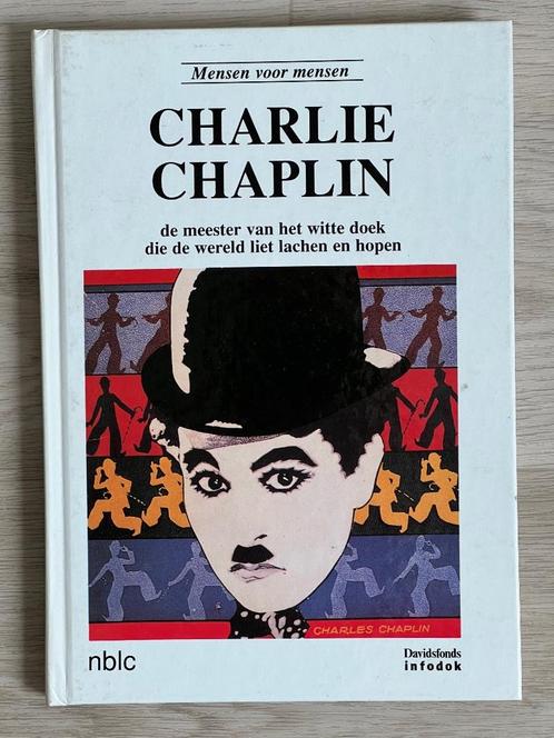 Boek: Charlie Chaplin door Pam Brown, Boeken, Biografieën, Gelezen, Film, Tv en Media, Ophalen of Verzenden