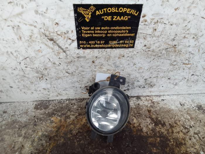Feu antibrouillard avant droit d'un BMW 1-Serie, Autos : Pièces & Accessoires, Éclairage, BMW, Utilisé, 3 mois de garantie, Enlèvement ou Envoi