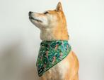 Bandana rafraîchissant Woeffie avec girafes, Animaux & Accessoires, Vêtements pour chiens, Enlèvement ou Envoi, Comme neuf, Foulard pour chien