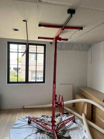 Gyproc Lift te huur beschikbaar voor biedingen