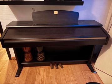Yamaha Clavinova beschikbaar voor biedingen