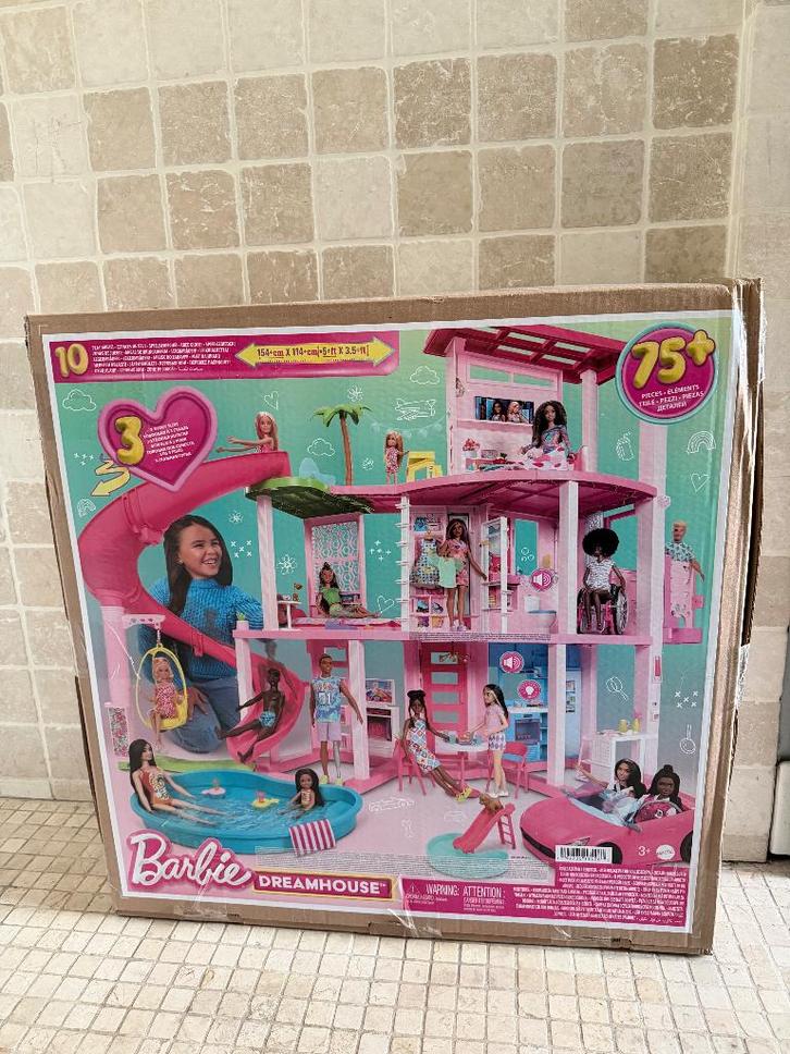 Maison Barbie Dreamhouse — neuve scellée, édition moderne, Enfants & Bébés, Jouets | Maisons de poupées, Neuf, Poupée de maison de poupées