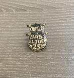 PIN - CHARLY DE BAB EL OUED - RESTAURANT - PARIJS, Verzamelen, Verzenden, Gebruikt, Overige onderwerpen, Speldje of Pin