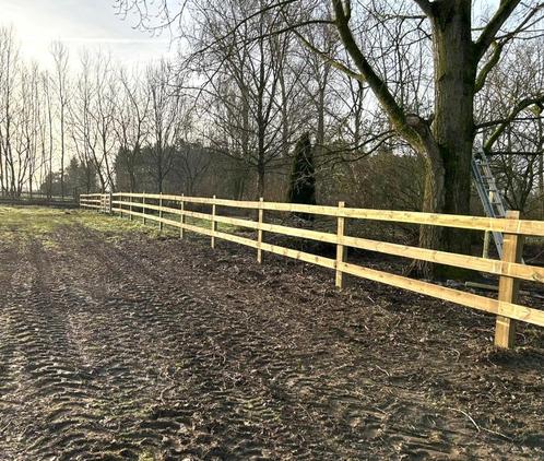 Paardenomheining 'Budget'-model met 2 of 3 liggers., Dieren en Toebehoren, Stalling en Weidegang, Stalling, Weidegang, 2 of 3 paarden of pony's
