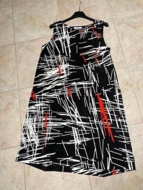 Zwart-wit-rood A model kleedje van Italiaanse merk Piu & Piu, Kleding | Dames, Jurken, Zo goed als nieuw, Maat 38/40 (M), Zwart
