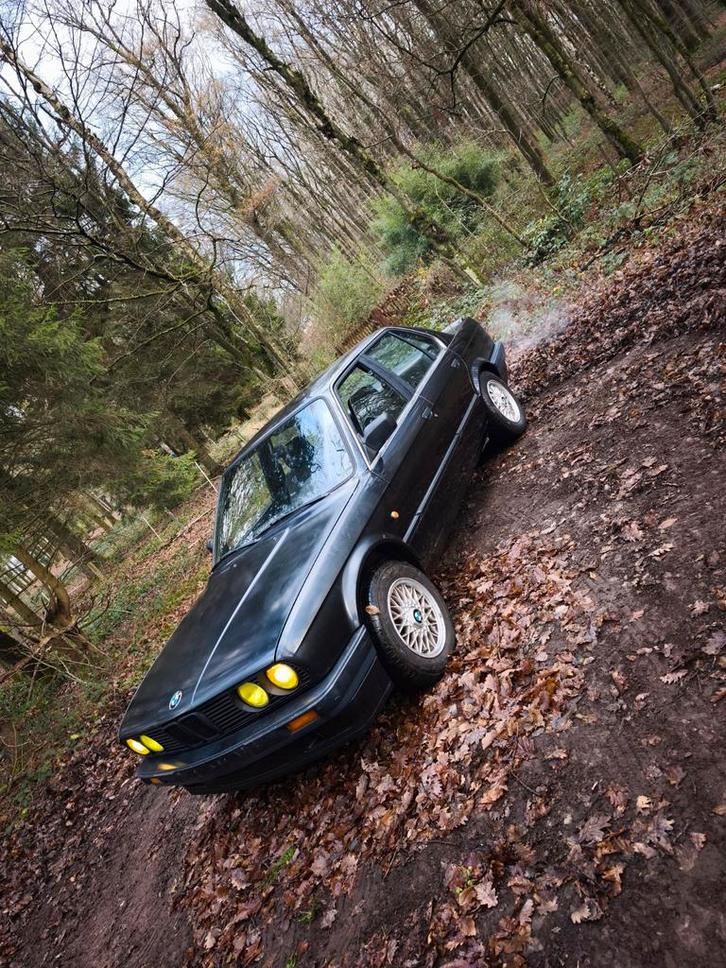 Bmw E30 324d ancêtre, Auto's, BMW, Particulier, Diesel, Overige bekleding, Ophalen
