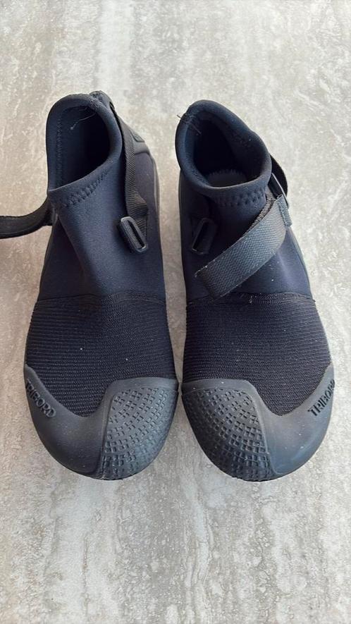 Surfschoenen maat 41/42, Watersport en Boten, Watersportkleding, Zo goed als nieuw, Ophalen
